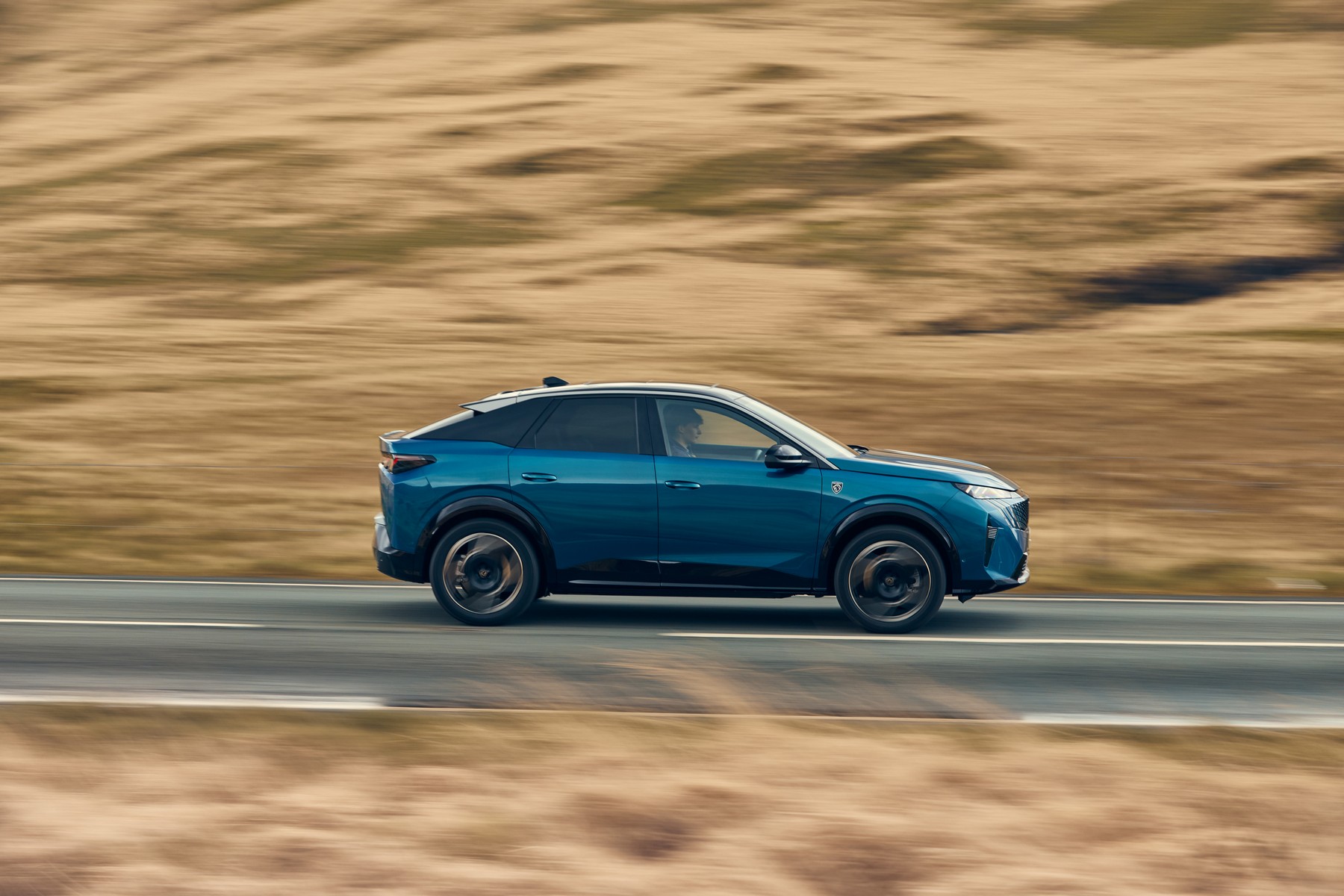 https://ellada.press/wp-content/uploads/2025/09/1759142600_475_Χαμός-με-το-νέο-SUV-της-Peugeot-–-Σε-180.jpg