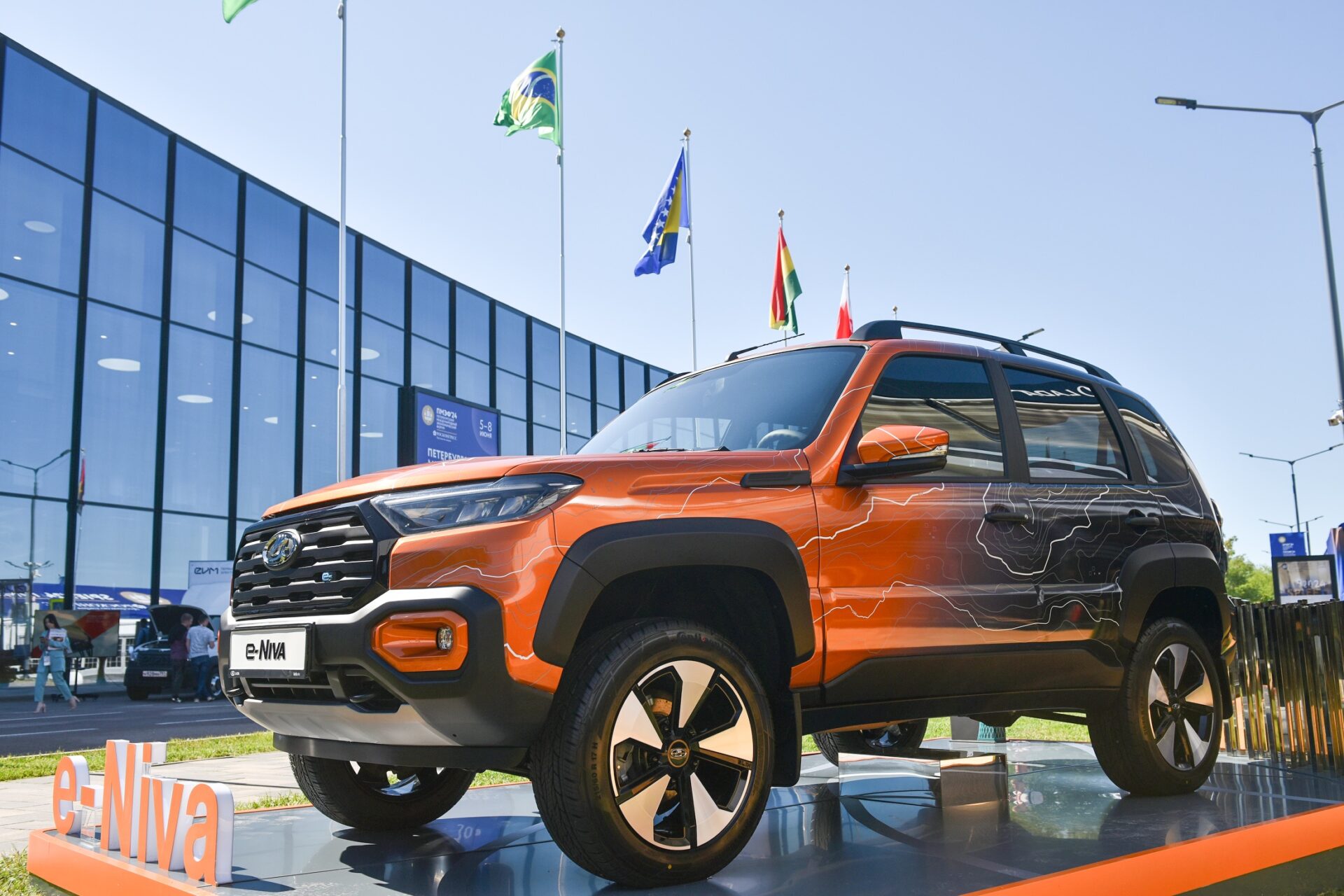 2-lada-e-niva