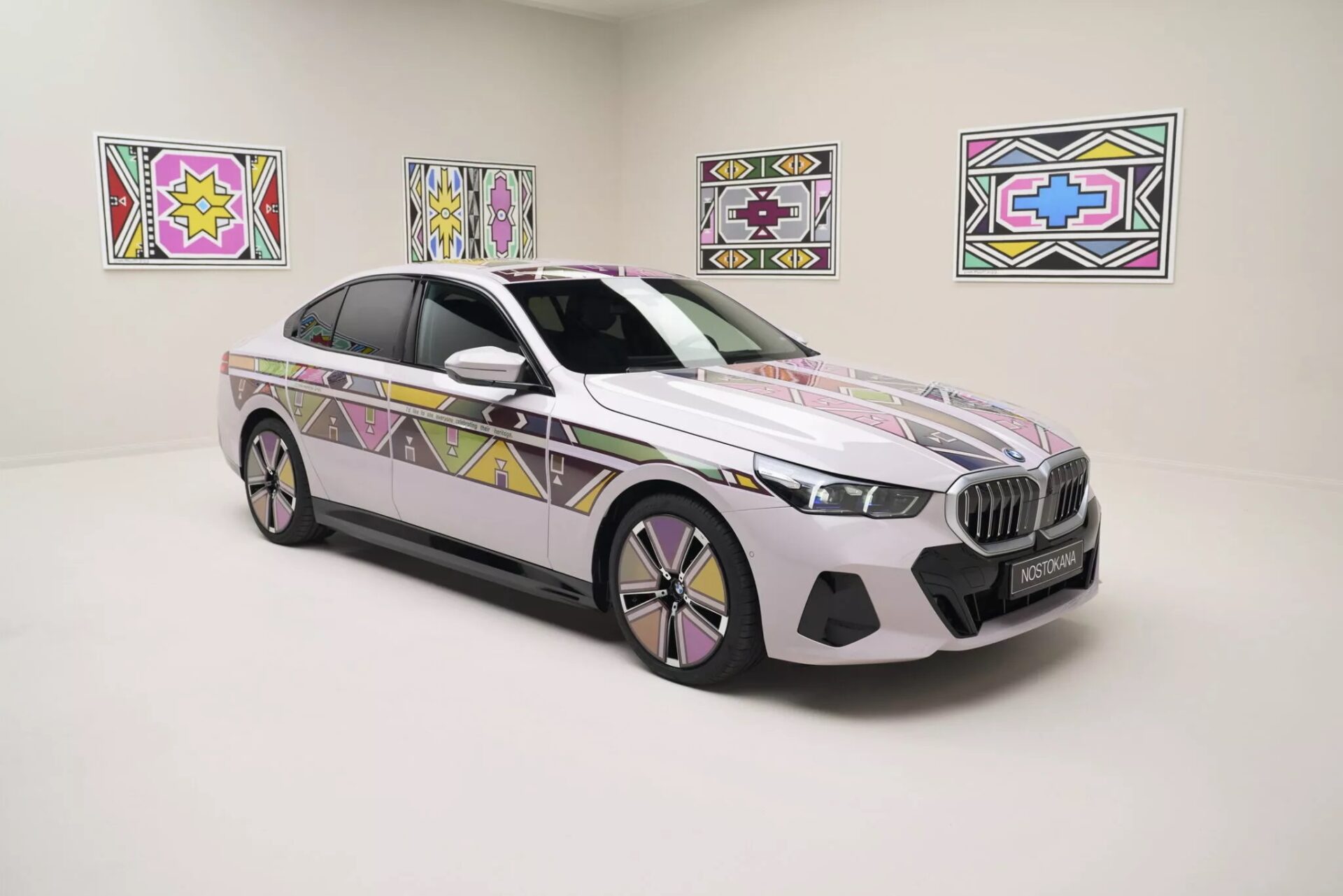 2-bmw-i5-flow-nostokana