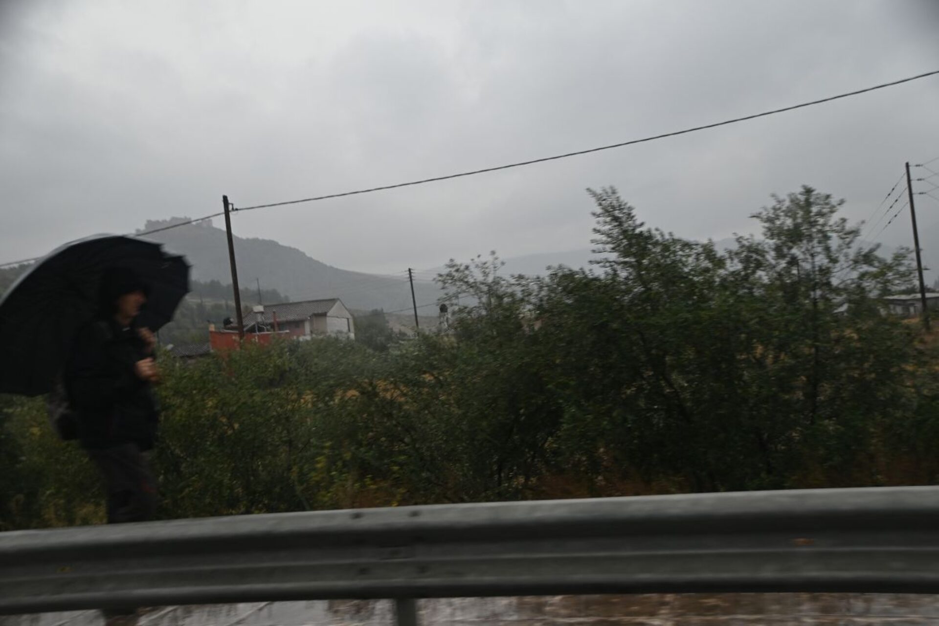 Καιρός: Καταιγίδες και μήνυμα από το 112 σε Θεσσαλονίκη, Σέρρες και Χαλκιδική