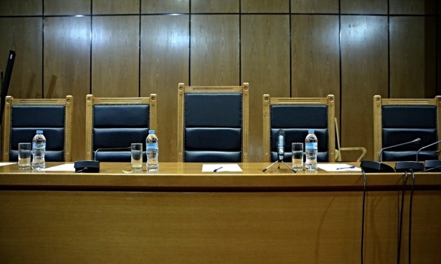 Aρειος Πάγος: Αν ο πατέρας δεν δίνει διατροφή, θα πληρώνουν ο παππούς και η γιαγιά