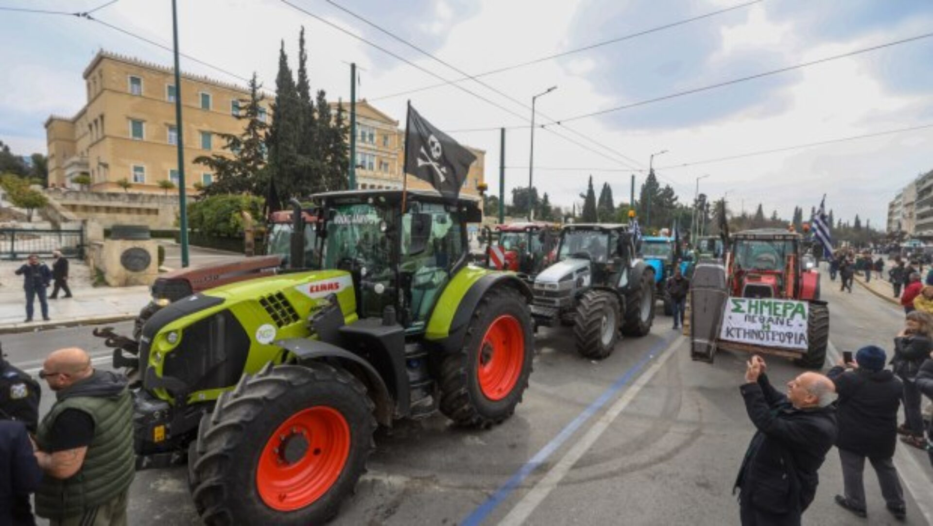 Συλλαλητήριο-αγροκτηνοτρόφων-στο-Σύνταγμα-στις-11-Νοεμβρίου.jpg