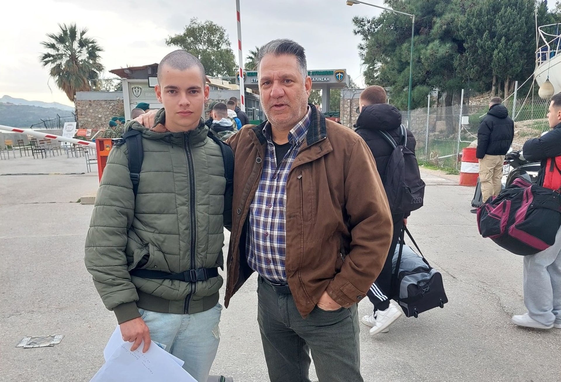 Ραγίζει καρδιές η ανάρτηση του πατέρα του 19χρονου στρατιώτη που σκοτώθηκε στη Ρόδο