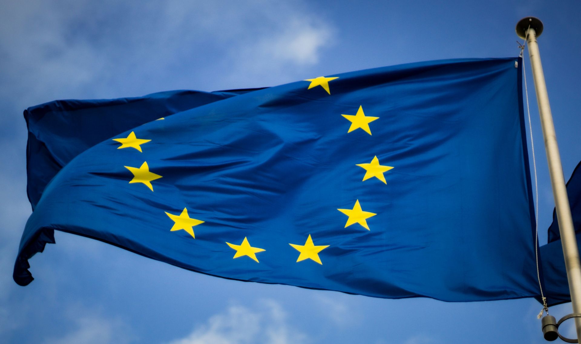 Νορβηγικό δημοσίευμα: «Αν κλείσουμε τα μάτια στην πίεση της μετανάστευσης, ο ευρωπαϊκός πολιτισμός θα εξαφανιστεί»