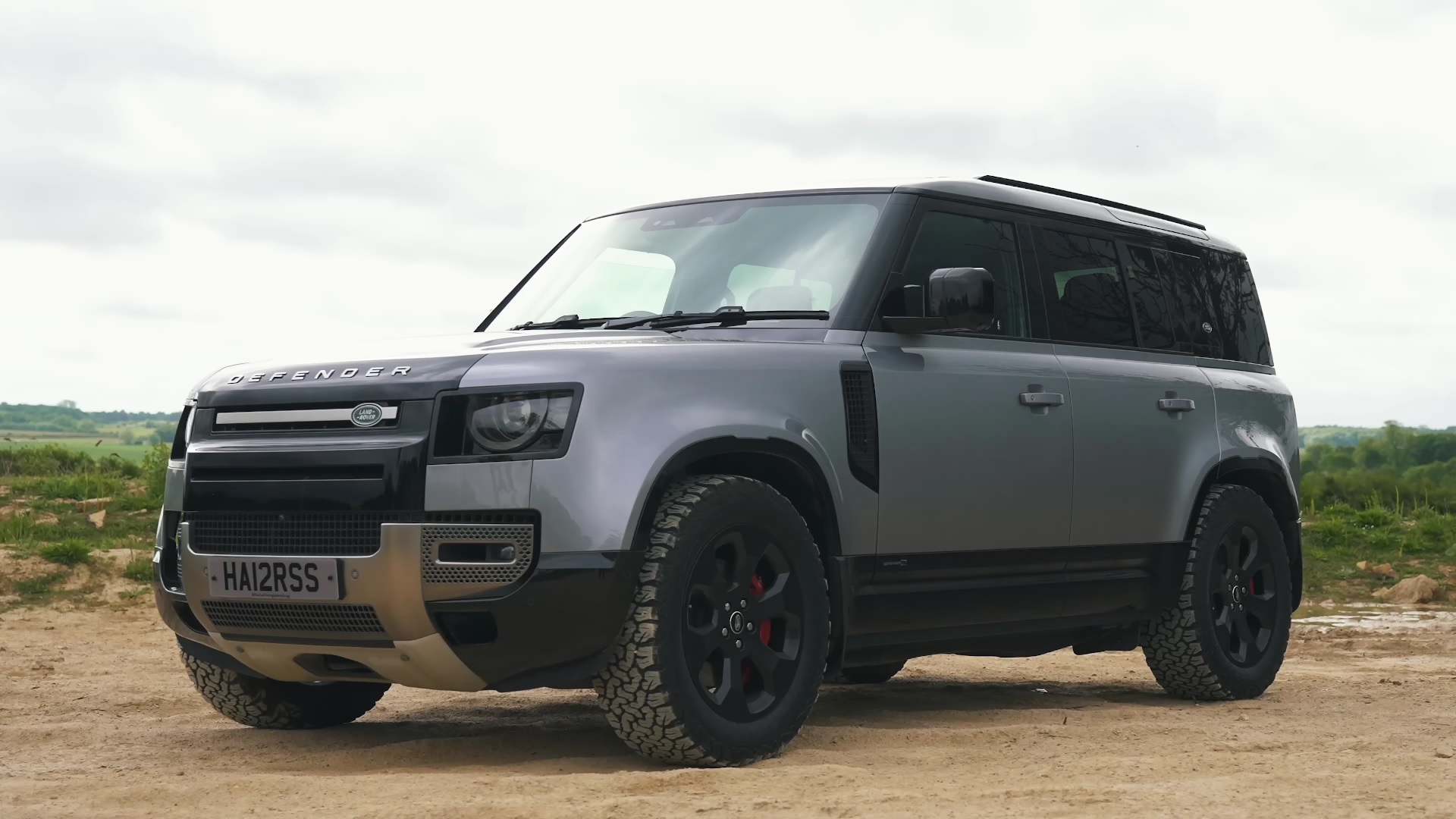 Duster-Defender-Carwow