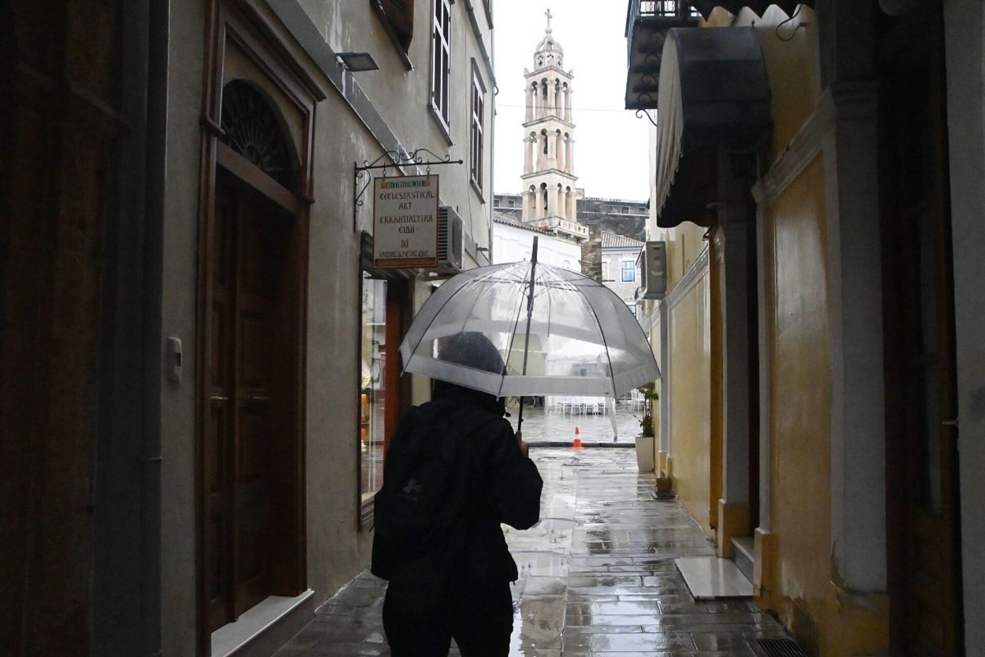 Καιρός: Βροχές την Κυριακή – Που αναμένονται καταιγίδες