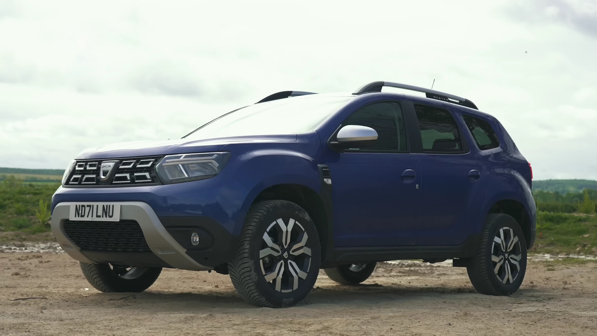 Duster-Defender-Carwow