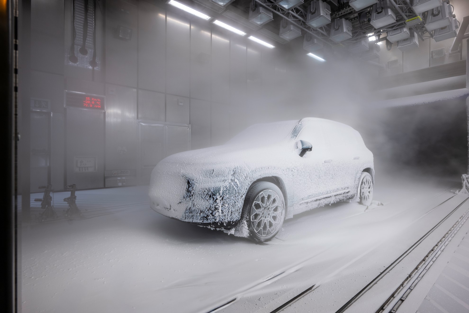 3-mercedes-benz-glb-xioni