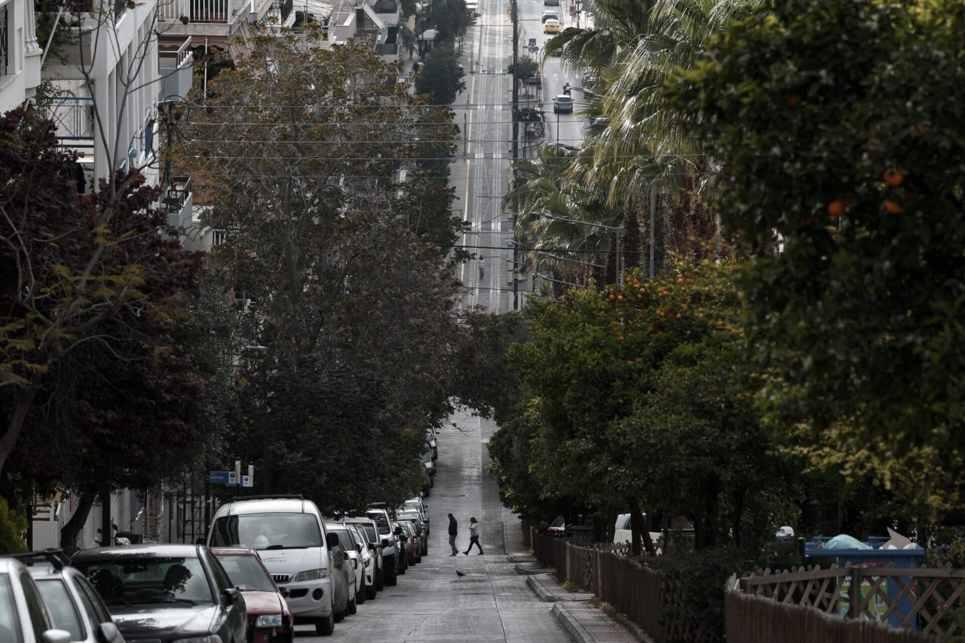 Καιρός: Με αφρικανική σκόνη και βροχές οι πορείες για το Πολυτεχνείο – Σε ποιες περιοχές