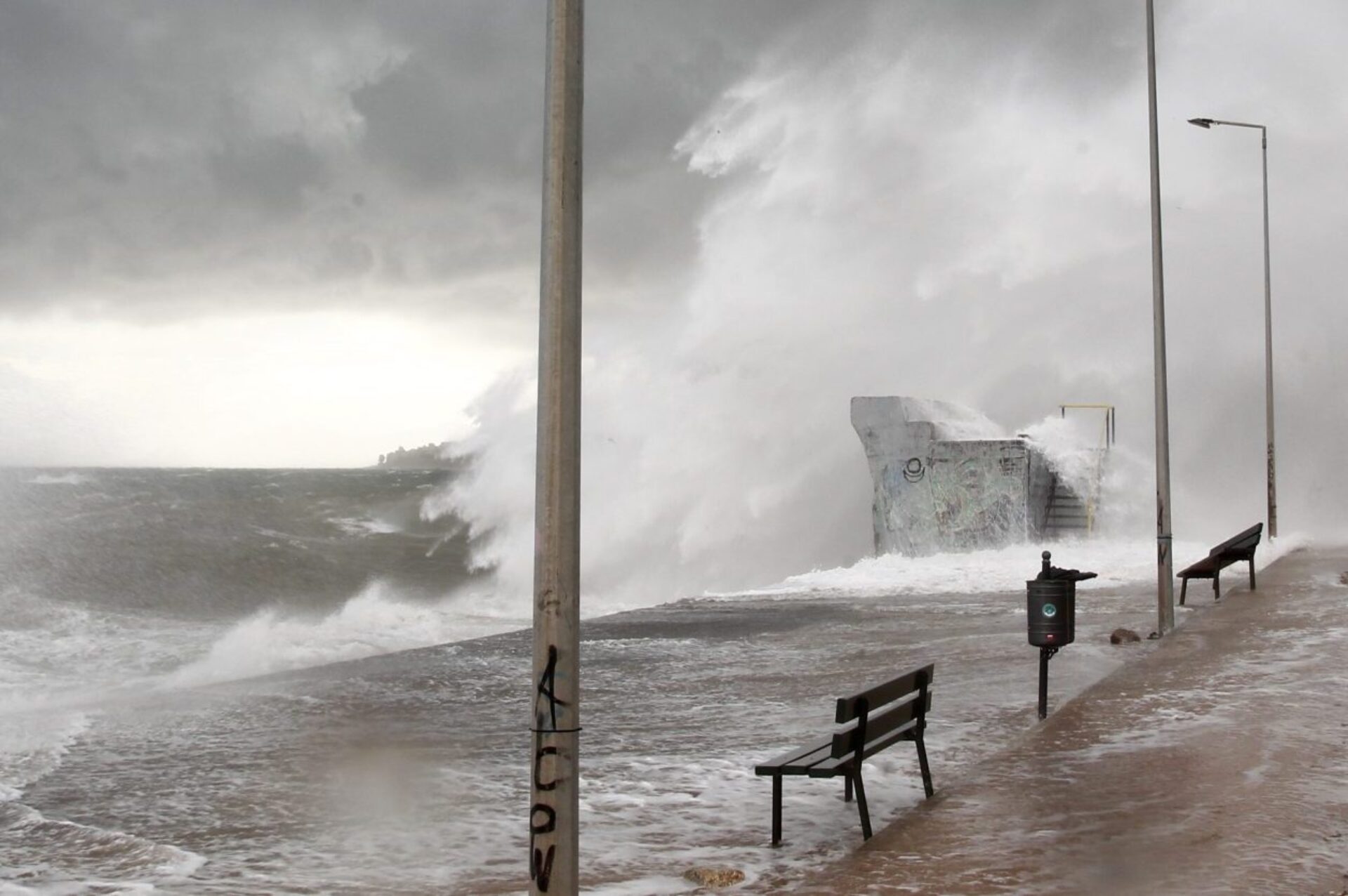 Καιρός: Έκτακτο δελτίο επιδείνωσης με βροχές και καταιγίδες – Πότε θα βρέξει στην Αττική