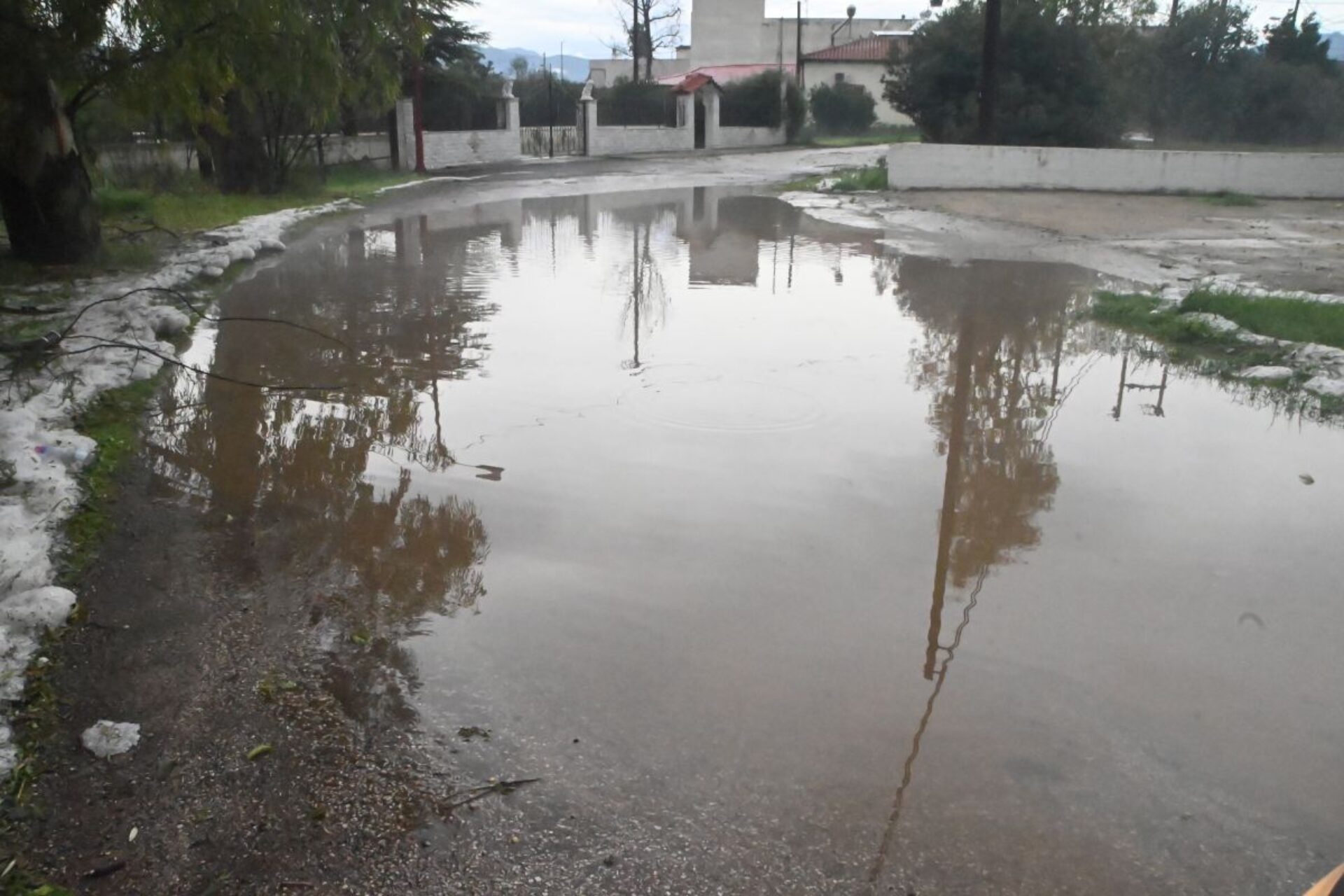 Κακοκαιρία-Οι-περιοχές-που-θα-χτυπήσει-–-Οι-συμβουλές-της.jpg Καιρός: Εκτακτο δελτίο της ΕΜΥ – Ερχονται ισχυρές βροχές και καταιγίδες