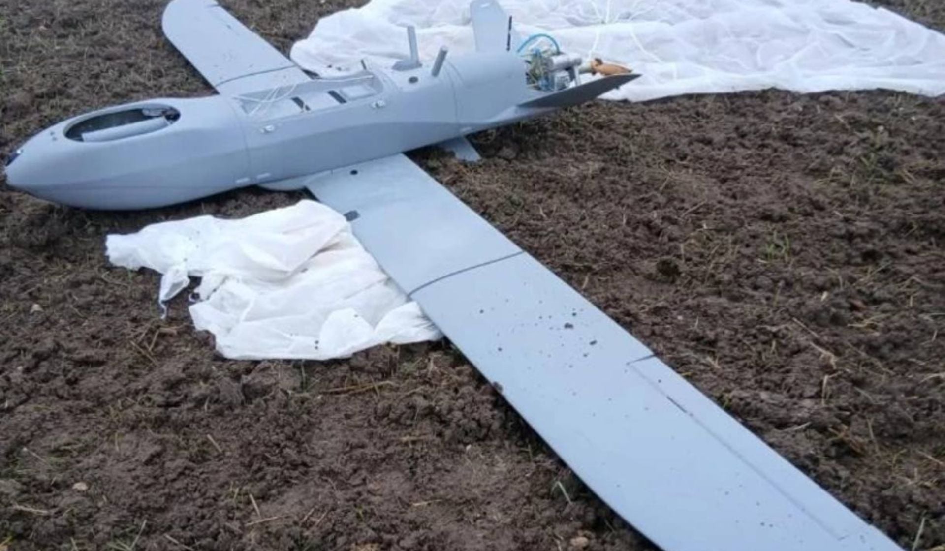 &Nu;έ&omicron;&sigmaf; &sigma;&upsilon;&nu;&alpha;&gamma;&epsilon;&rho;&mu;ό&sigmaf; &sigma;&tau;&eta;&nu; &Tau;&omicron;&upsilon;&rho;&kappa;ί&alpha;: &Tau;&rho;ί&tau;&omicron; &pi;&epsilon;&rho;&iota;&sigma;&tau;&alpha;&tau;&iota;&kappa;ό &mu;&epsilon; &laquo;ά&gamma;&nu;&omega;&sigma;&tau;&omicron;&raquo; Drone