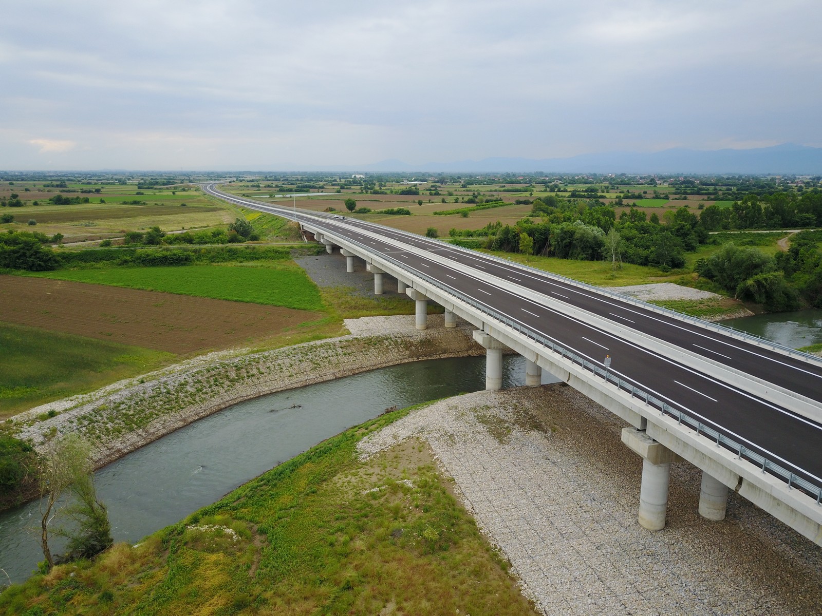 https://ellada.press/wp-content/uploads/2025/12/Ελλάδα-Ο-νέος-μεγάλος-δρόμος-με-τις-23-γέφυρες–-Ανοίγει.JPG