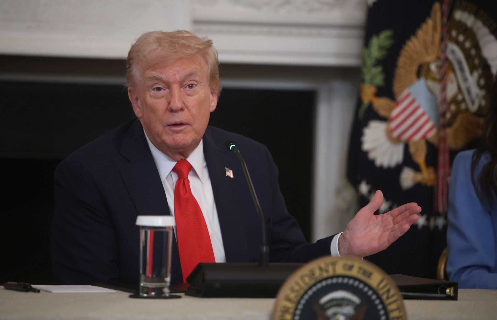 Τραμπ κατά πάντων και υπέρ της προεδρικής εξουσίας επιβολής δασμών