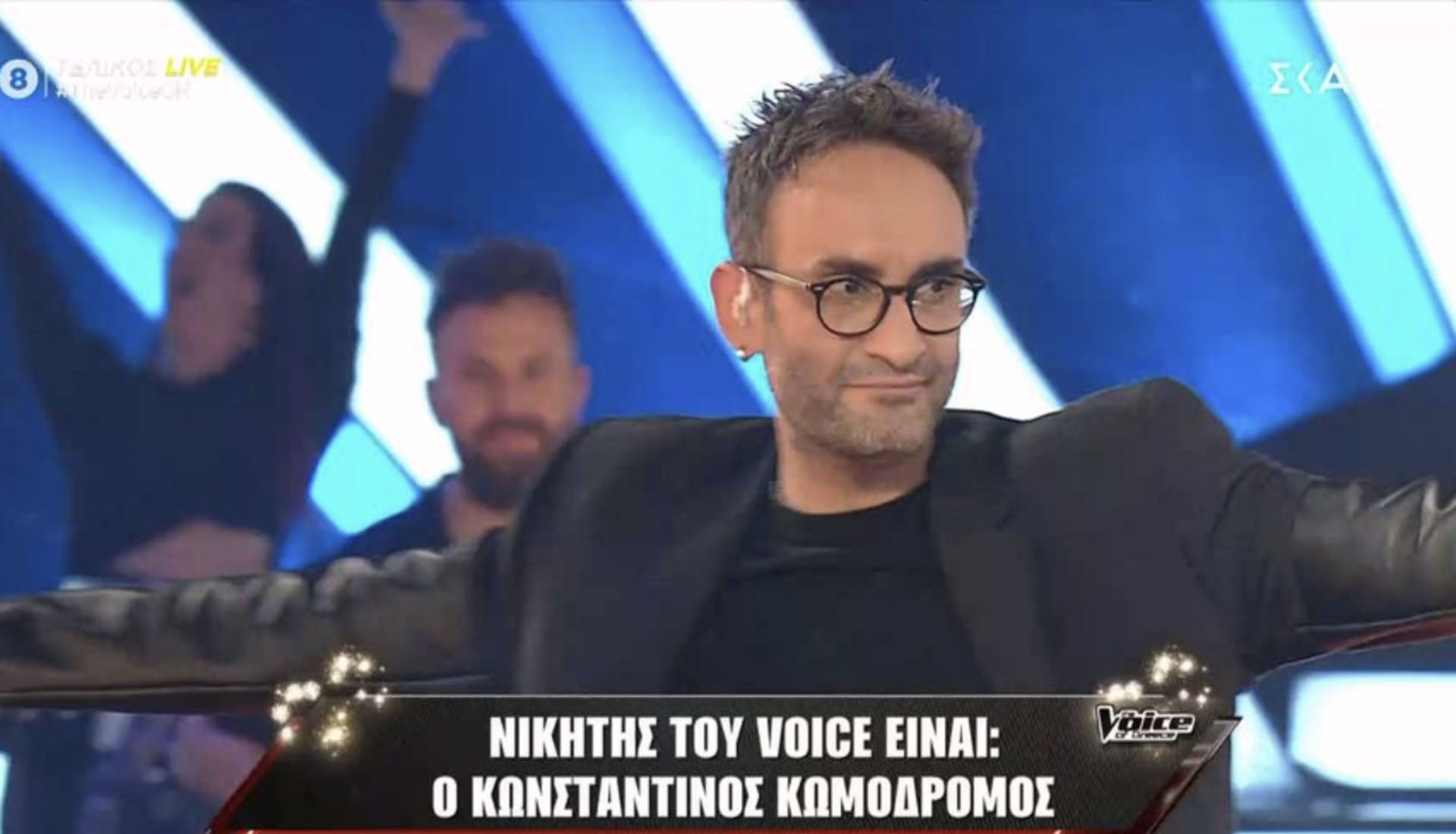 &Alpha;&pi;ί&sigma;&tau;&epsilon;&upsilon;&tau;&omicron; &phi;&iota;&nu;ά&lambda;&epsilon; &sigma;&tau;&omicron; &laquo;The Voice&raquo;: &Omicron; &Kappa;&omega;&mu;&omicron;&delta;&rho;ό&mu;&omicron;&sigmaf; &sigma;&tau;έ&phi;&epsilon;&tau;&alpha;&iota; &nu;&iota;&kappa;&eta;&tau;ή&sigmaf;