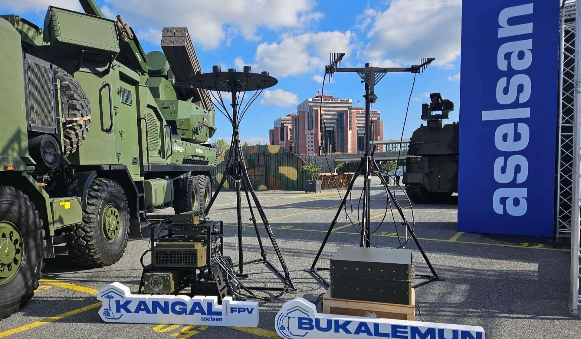 &Omicron;&iota; &epsilon;&tau;&alpha;ί&rho;&omicron;&iota; &mu;&alpha;&sigmaf; &Pi;&omicron;&lambda;&omega;&nu;&omicron;ί &alpha;&gamma;&omicron;&rho;ά&zeta;&omicron;&upsilon;&nu; &tau;&omicron;&upsilon;&rho;&kappa;&iota;&kappa;ά &alpha;&mu;&upsilon;&nu;&tau;&iota;&kappa;ά &sigma;&upsilon;&sigma;&tau;ή&mu;&alpha;&tau;&alpha; &tau;&eta;&sigmaf; ASELSAN