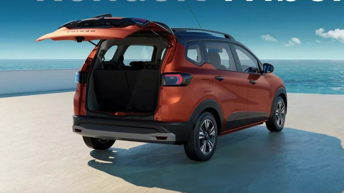 Renault-Triber-piso-port-mpagkaz