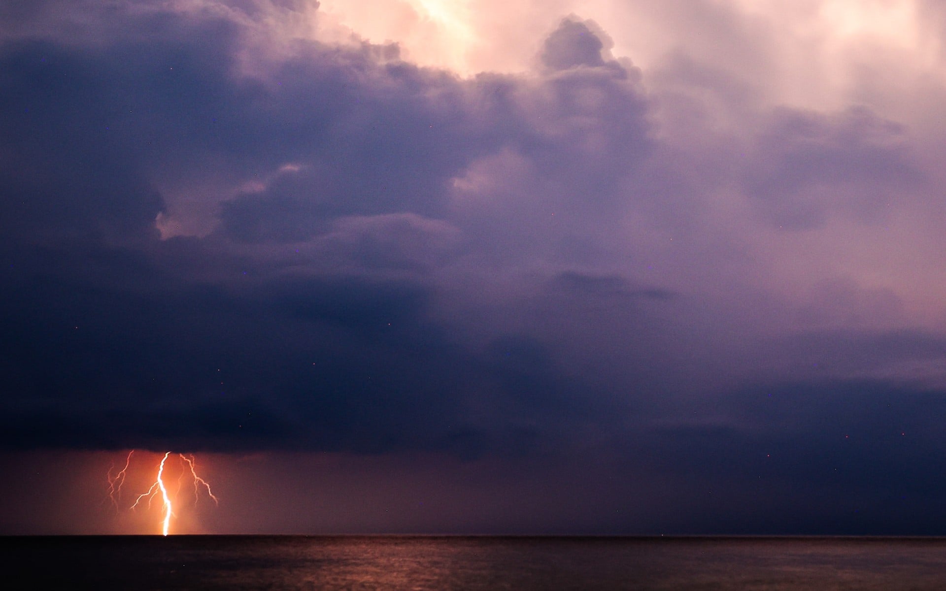 Κακοκαιρία Byron: Νέο έκτακτο δελτίο της ΕΜΥ – Πού θα έχει επικίνδυνα φαινόμενα