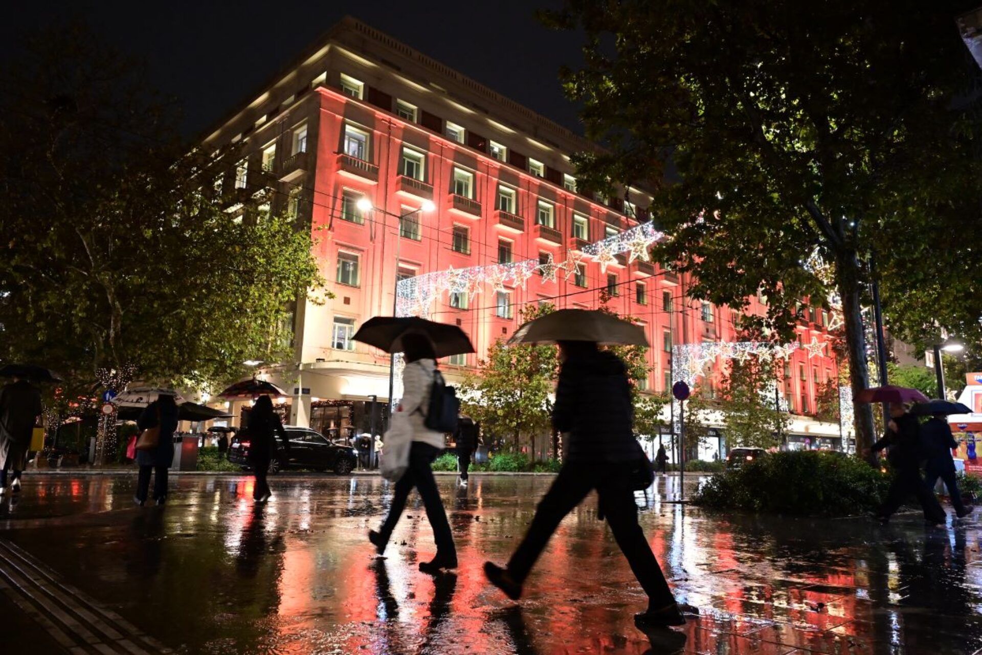 Βροχερός ο καιρός τα Χριστούγεννα – Σε ισχύ πορτοκαλί προειδοποίηση