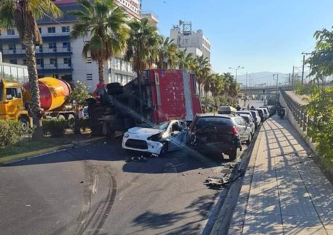 https://ellada.press/wp-content/uploads/2025/12/Επίσημο-Βρέθηκε-τρόπος-να-μειωθούν-τα-τροχαία-στην-παραλιακή.jpg