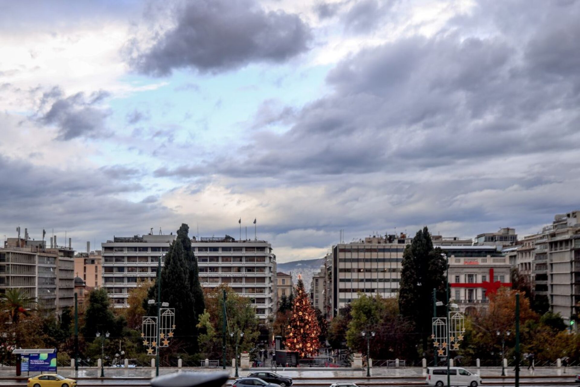 Καιρός: Ερχεται αφρικανική καταιγίδα και χιόνια – Οι περιοχές που θα πληγούν