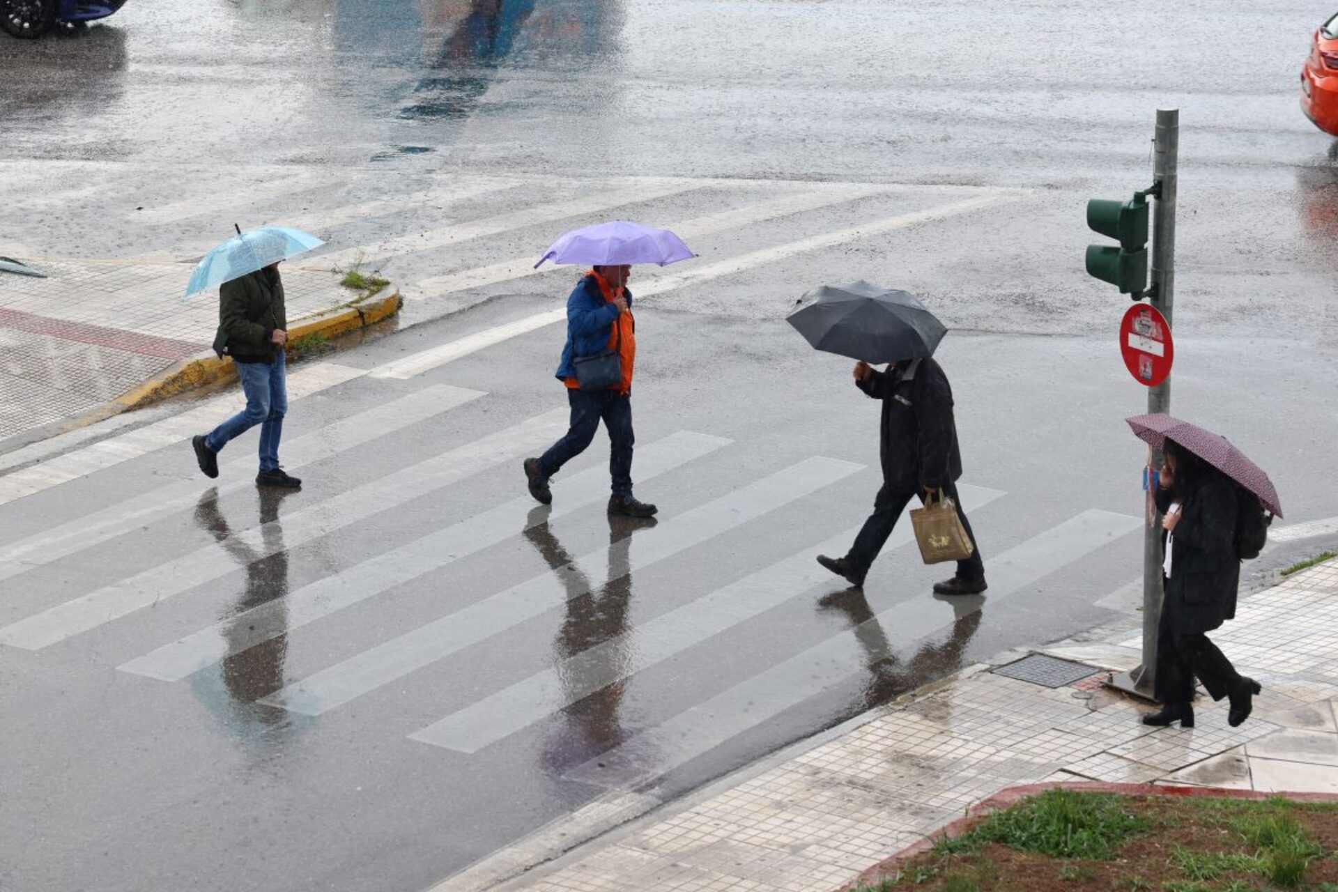 Καιρός: Οι βροχές επιστρέφουν – Αυτές είναι οι δύσκολες μέρες, τι ισχύει για Αθήνα