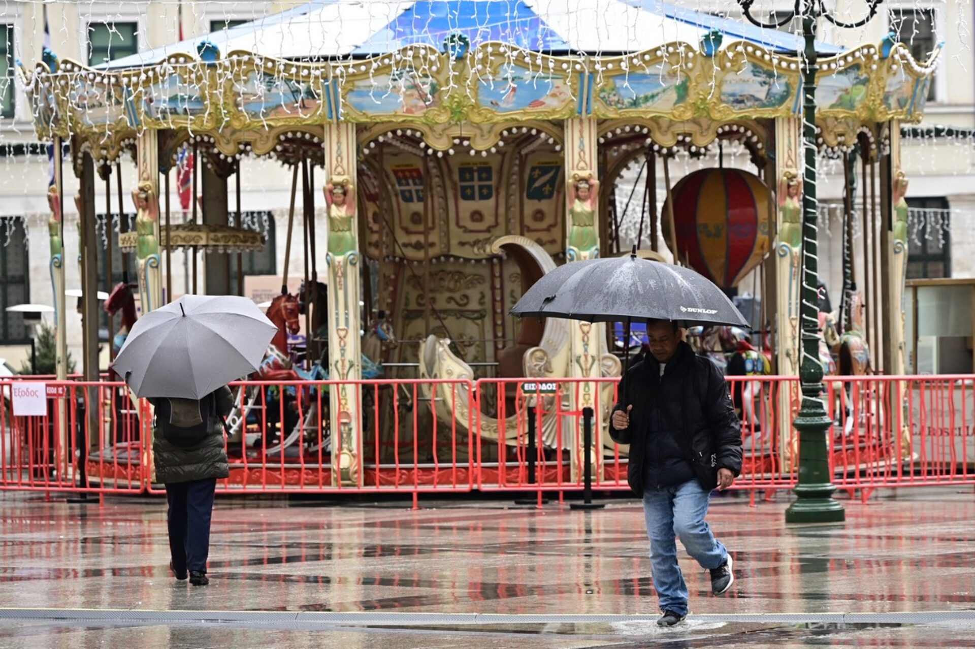 Καιρός: Χριστούγεννα με βροχές και Πρωτοχρονιά με ψυχρή εισβολή