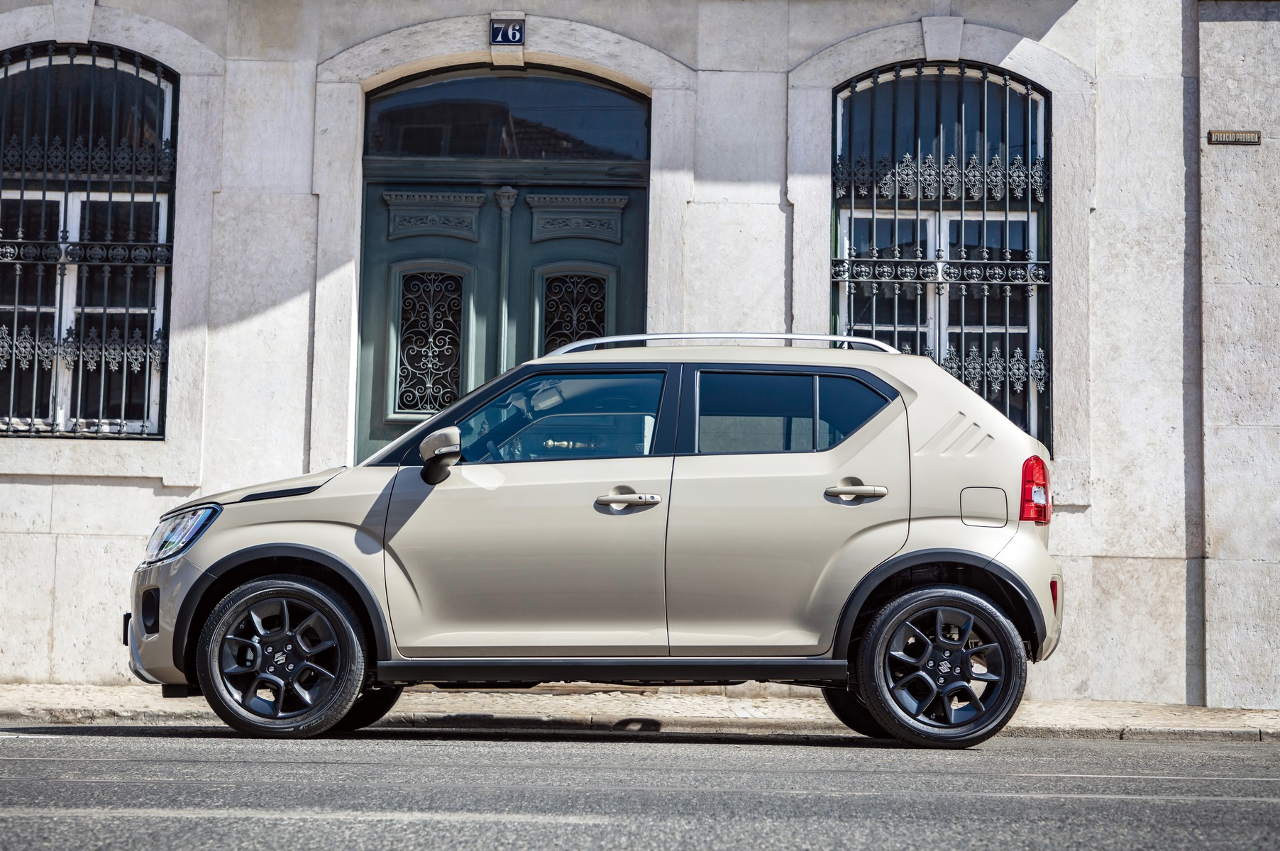 https://ellada.press/wp-content/uploads/2025/12/Το-Suzuki-που-επέλεξαν-2773-Έλληνες-το-2024-–-Είναι.jpg