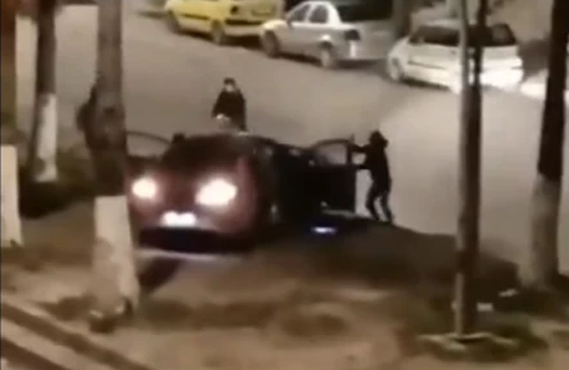 Πογκρόμ στη Συρία: Καταδιώκουν και εκτελούν Αλαουίτη στη Λαττάκεια!