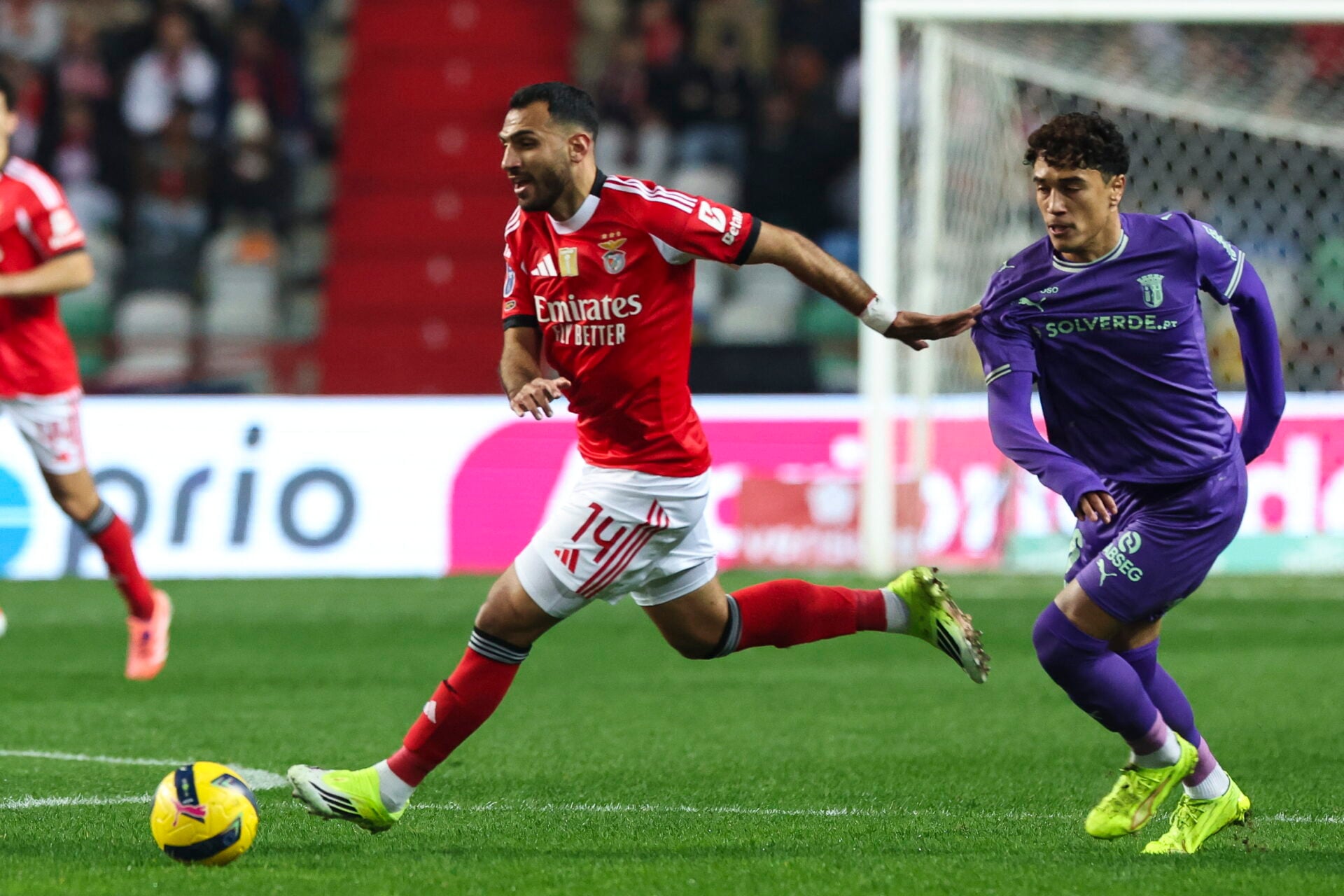 &Lambda;&iota;&gamma;&kappa; &Kappa;&alpha;&pi;  &Pi;&omicron;&rho;&tau;&omicron;&gamma;&alpha;&lambda;ί&alpha;&sigmaf;: &Tau;&omicron; &kappa;ά&zeta;&omicron; &tau;&eta;&sigmaf; &Mu;&pi;&epsilon;&nu;&phi;ί&kappa;&alpha; &kappa;&alpha;&iota; &omicron;&hellip; &Delta;&omicron;ύ&rho;&epsilon;&iota;&omicron;&sigmaf; Ί&pi;&pi;&omicron;&sigmaf; &mu;&epsilon; &tau;&omicron;&nu; &Pi;&alpha;&upsilon;&lambda;ί&delta;&eta;