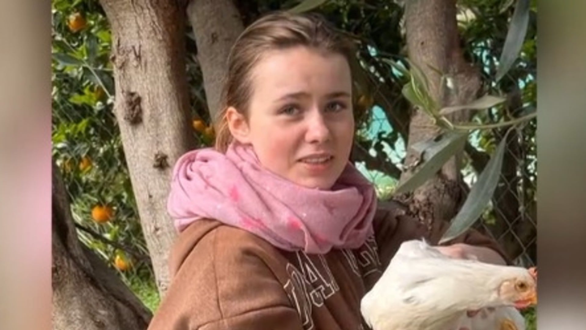 &Epsilon;&xi;&alpha;&phi;ά&nu;&iota;&sigma;&eta; 16&chi;&rho;&omicron;&nu;&eta;&sigmaf;: &Epsilon;&mu;&phi;&alpha;&nu;ί&sigma;&tau;&eta;&kappa;&epsilon; &alpha;&upsilon;&tau;&omicron;&beta;&omicron;ύ&lambda;&omega;&sigmaf; &omicron; ά&nu;&delta;&rho;&alpha;&sigmaf; &tau;&omicron;&upsilon; &beta;ί&nu;&tau;&epsilon;&omicron; &ndash; &Sigma;&tau;&omicron;&upsilon; &Zeta;&omega;&gamma;&rho;ά&phi;&omicron;&upsilon; &beta;&rho;έ&theta;&eta;&kappa;&epsilon; &eta; &tau;&sigma;ά&nu;&tau;&alpha; &tau;&eta;&sigmaf;