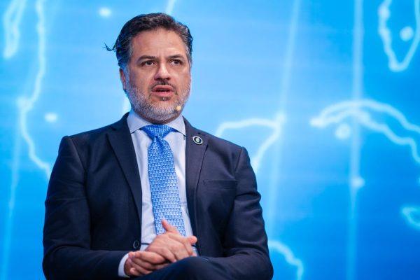 &epsilon;&nu;έ&rho;&gamma;&epsilon;&iota;&alpha;