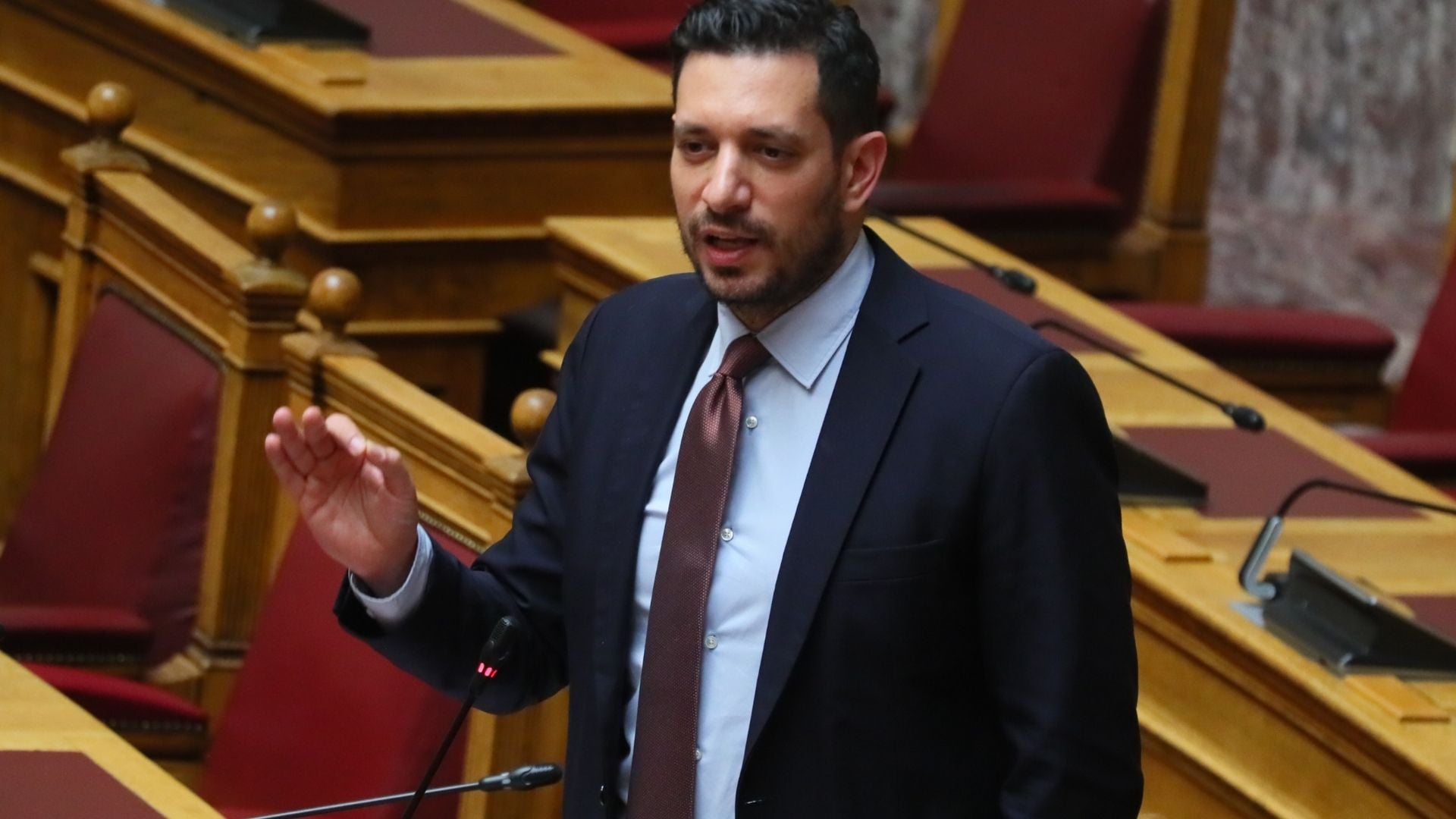 &laquo;&Epsilon;ί&sigma;&alpha;&iota; &mu;&epsilon;&gamma;ά&lambda;&omicron;&sigmaf; &psi;&epsilon;ύ&tau;&eta;&sigmaf;&raquo;! &Chi;&alpha;&mu;ό&sigmaf; &pi;ά&lambda;&iota; &sigma;&tau;&eta; &Beta;&omicron;&upsilon;&lambda;ή