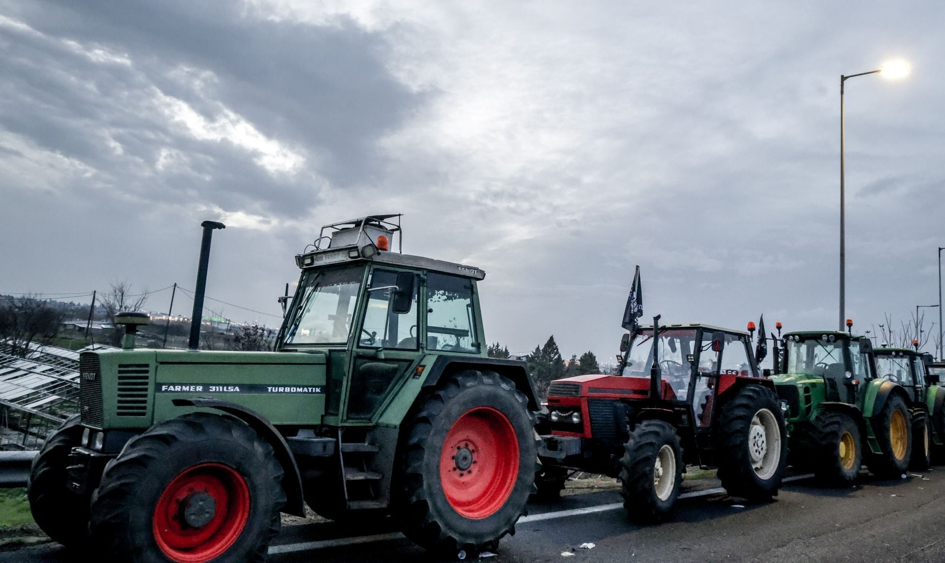 &Nu;έ&omicron; 48&omega;&rho;&omicron; &alpha;&pi;&omicron;&kappa;&lambda;&epsilon;&iota;&sigma;&mu;ώ&nu; &sigma;&epsilon; &epsilon;&theta;&nu;&iota;&kappa;έ&sigmaf; &kappa;&alpha;&iota; &pi;&alpha;&rho;&alpha;&delta;&rho;ό&mu;&omicron;&upsilon;&sigmaf; &ndash; &Omicron;&iota; &alpha;&gamma;&rho;ό&tau;&epsilon;&sigmaf; &kappa;&lambda;&iota;&mu;&alpha;&kappa;ώ&nu;&omicron;&upsilon;&nu;, &eta; &kappa;&upsilon;&beta;έ&rho;&nu;&eta;&sigma;&eta; &pi;&iota;έ&zeta;&epsilon;&tau;&alpha;&iota;