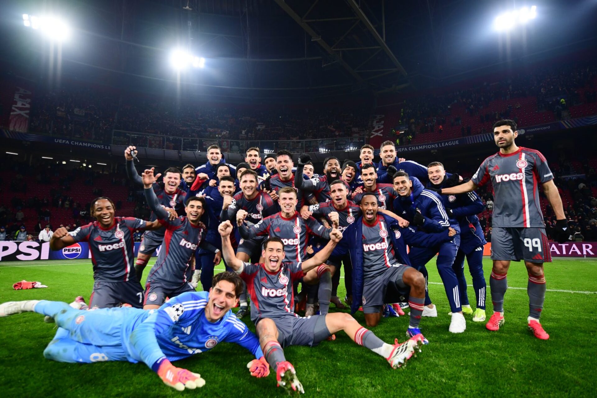 5 το πρωί: Θρυλική πρόκριση στο Champions League – Αποκαλύψεις για τη «Βιολάντα» – Κακοκαιρία εξπρές