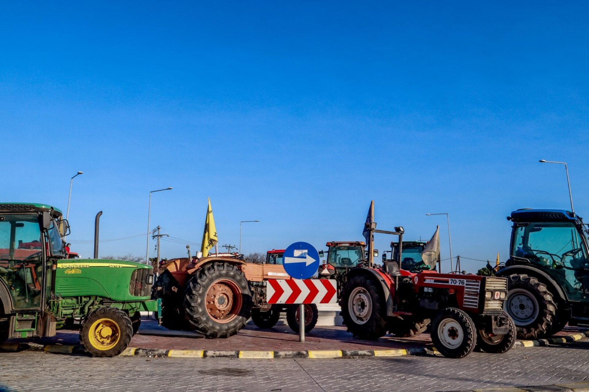 5 το πρωί: Κάτι «κινείται» στα μπλόκα – Εν ψυχρώ εκτέλεση 37χρονης από τον ICE – Βίντεο «καίει» την κυβέρνηση στην Κύπρο