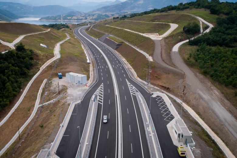 https://ellada.press/wp-content/uploads/2026/01/Ένας-μπλε-διάδρομος-θα-ενώσει-την-Καλαμάτα-με-την-Ιταλία.jpg