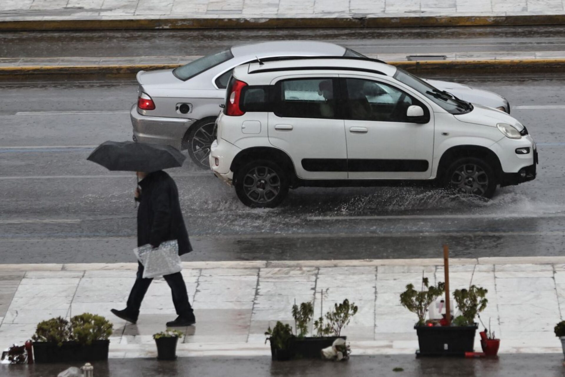 Κακοκαιρία Kristin: Καταιγίδες το μεσημέρι στην Αττική – Πού θα υπάρξουν προβλήματα
