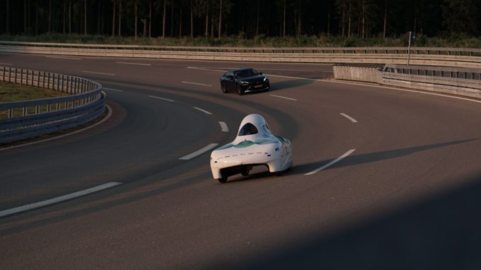 idrogono-ydrogono-hydrogen-ecorunner