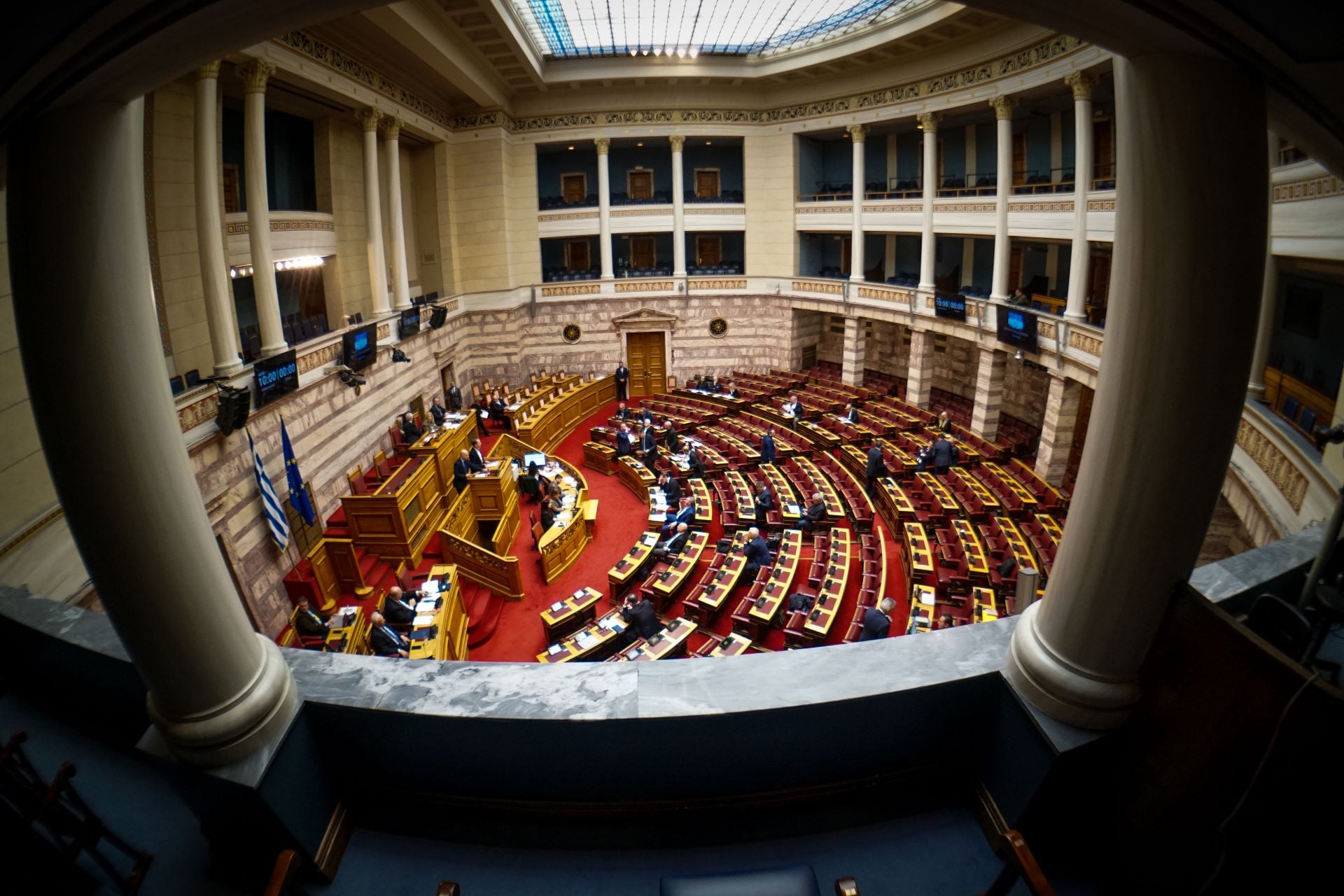 Θρίλερ στη Βουλή: Τελικά ποιος θα εκπροσωπήσει την κυβέρνηση;