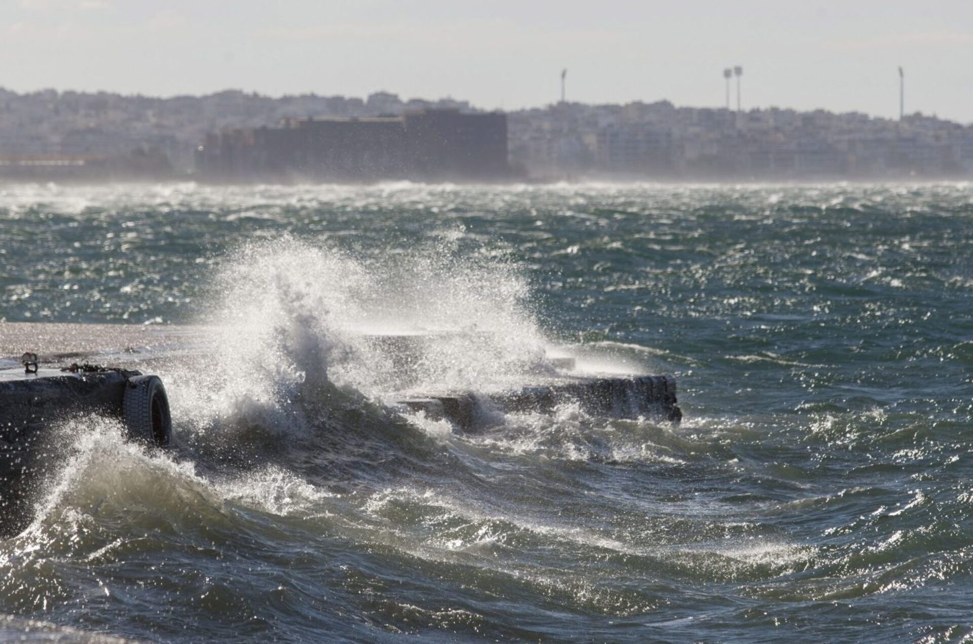 Τσατραφύλλιας: «Μπαίνουμε σε φάση σοβαρής κακοκαιρίας, ισχυρή καταιγίδα στην Αττική»