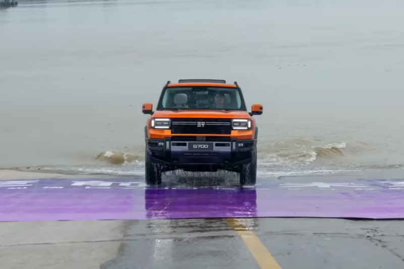 chery-Jetour-Zonghing-G700-nero-potami-rampa