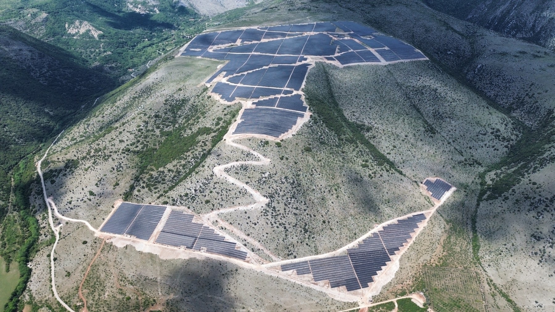 pv-photovoltaiko-photovoltaika-fotovoltaiko-fotovoltaika-parko-kozani-ape