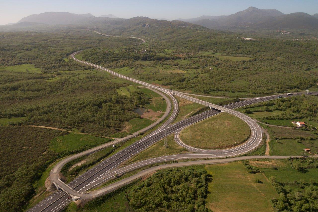 ethniki-odos-aftokinitodromos-moreas-komvos-lefktrou