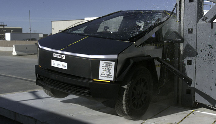 3-tesla-cybertruck-crash-test