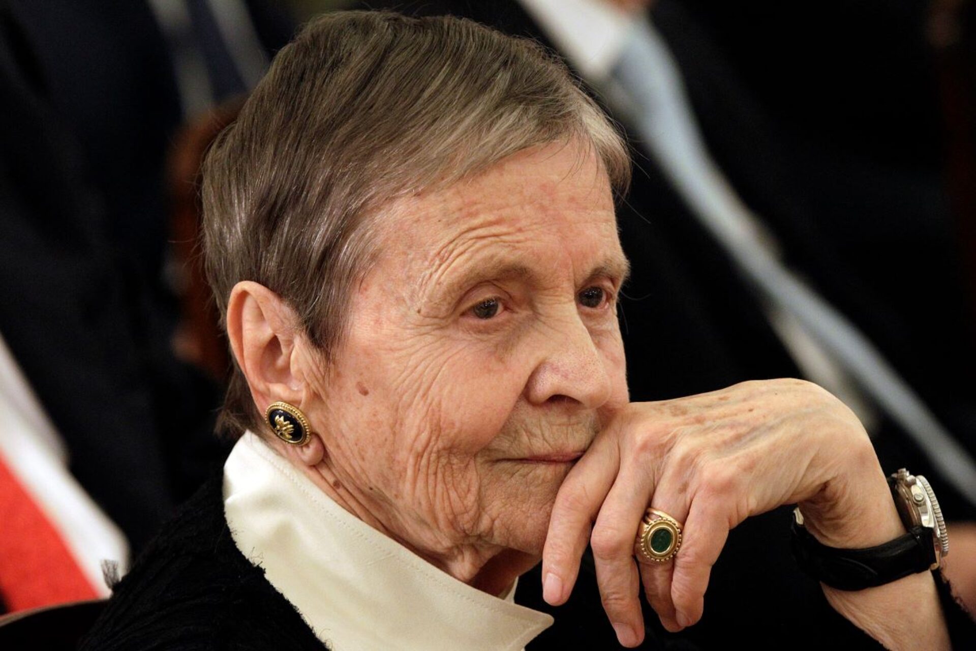 5 το πρωί: Η πορεία της Ελένης Γλύκατζη-Αρβελέρ – Η απόφαση για τις φωτογραφίες της Καισαριανής – Ορόσημο για τους υδρογονάνθρακες