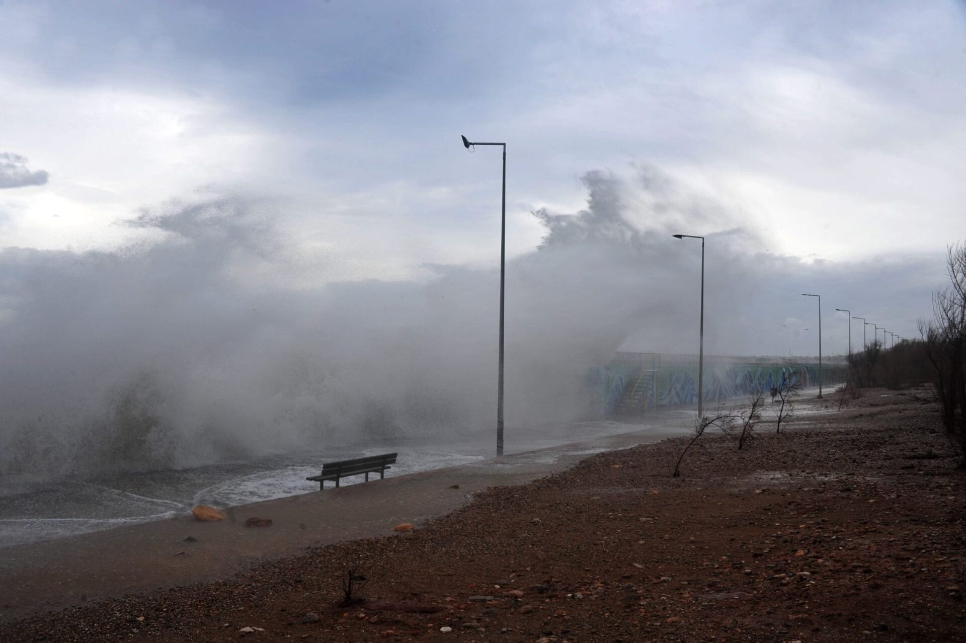 Κακοκαιρία: Ρεκόρ βροχής στη Ζαγορά,  όγκος νερού στη Αττική