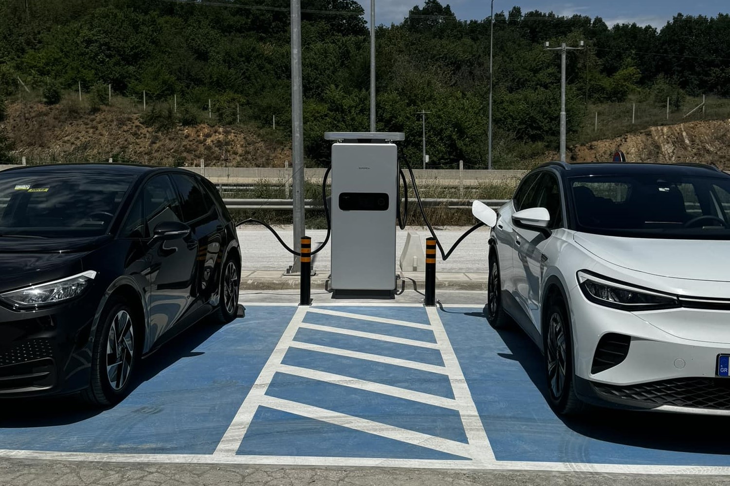 https://ellada.press/wp-content/uploads/2026/02/Πανικός-με-το-Κινούμαι-Ηλεκτρικά-3-–-Έφυγαν-2-εκατομμύρια.jpg