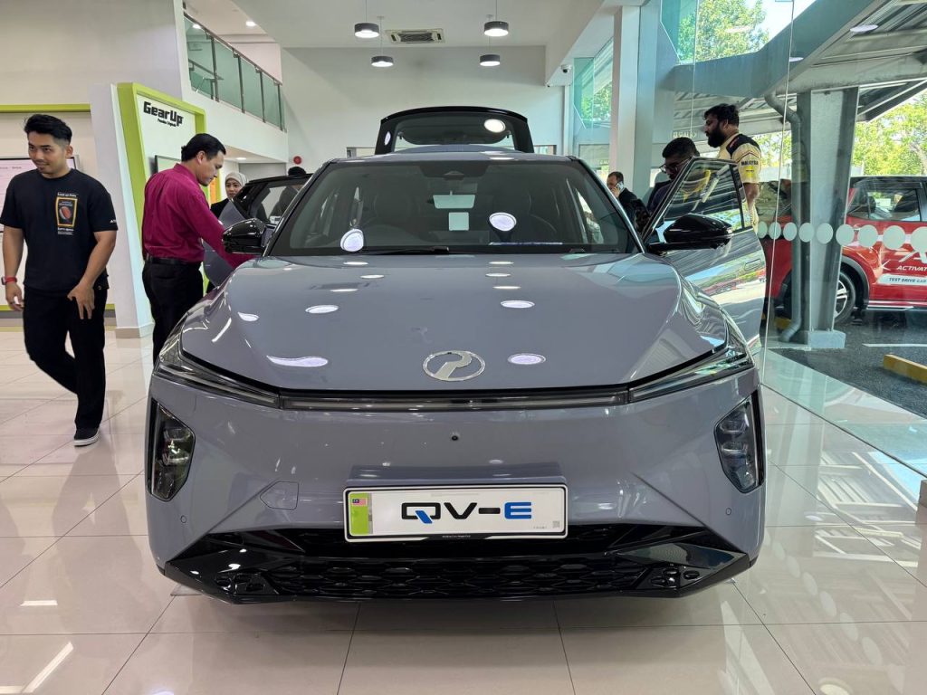 3-malaisia-perodua-qv-e