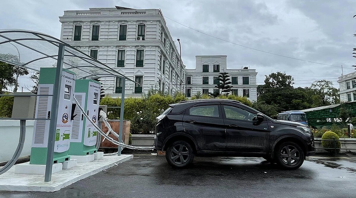 6-nepal-fortistis-fortisi-ilektriko-suv